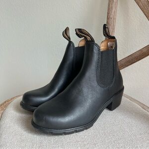 Blundstone 1671 heeled boots black